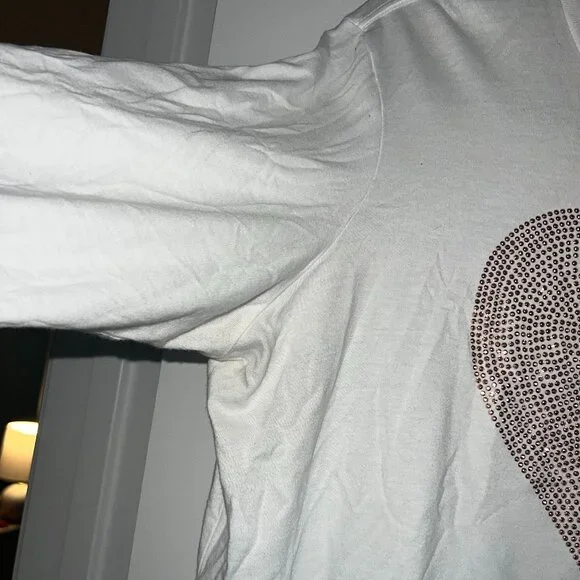 White long sleeve top with pink heart beading - Picture 2 of 2